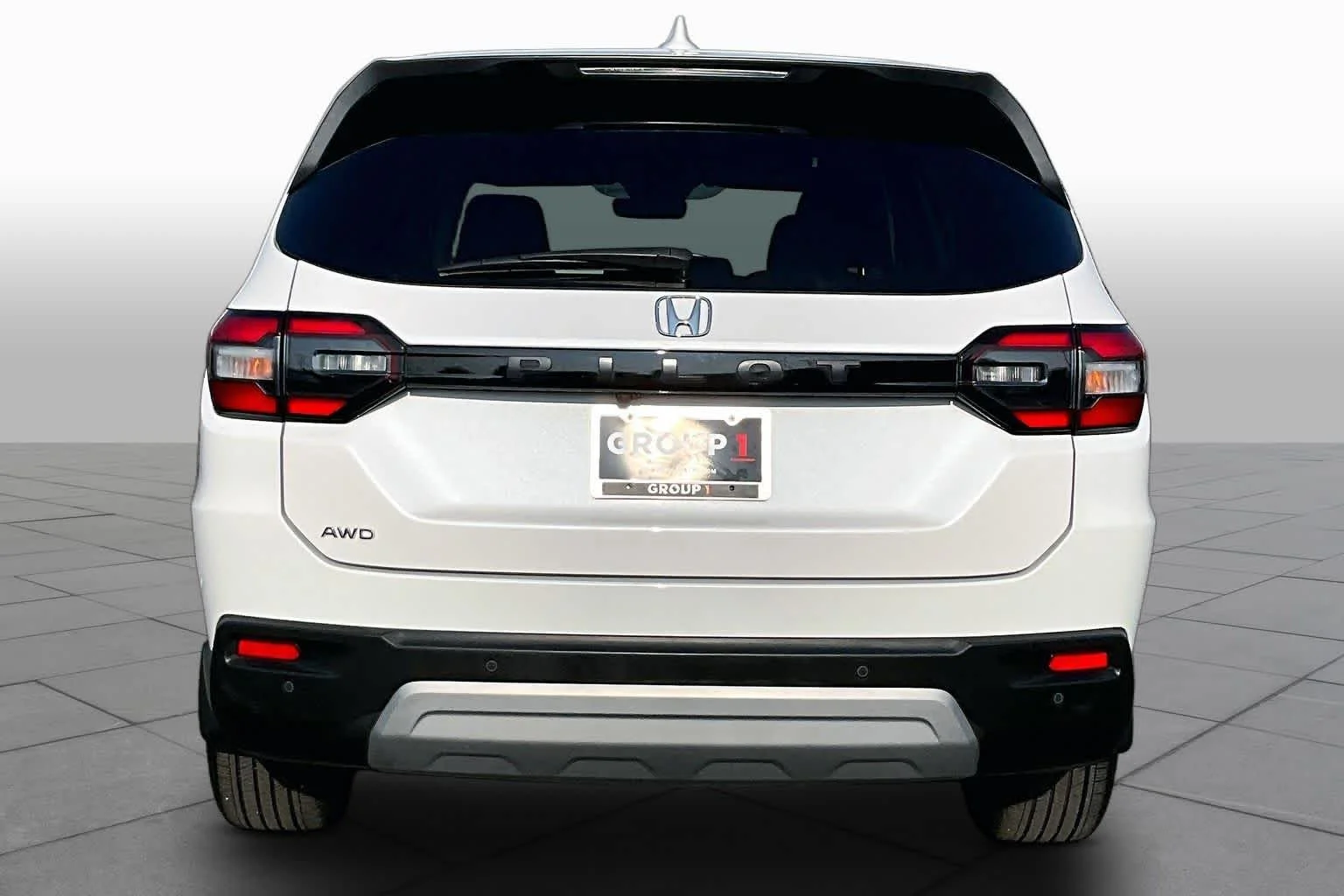 Used 2025 Platinum White Pearl Honda EX-L image 5
