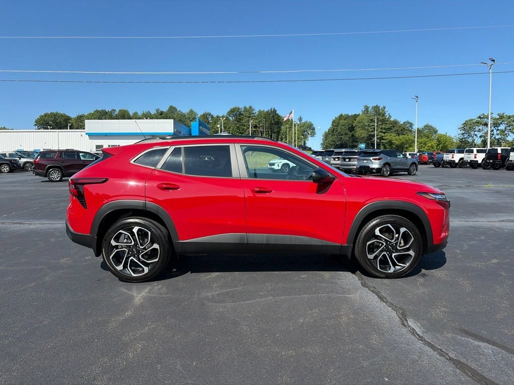 2026 Chevrolet Trax RS - Photo 9
