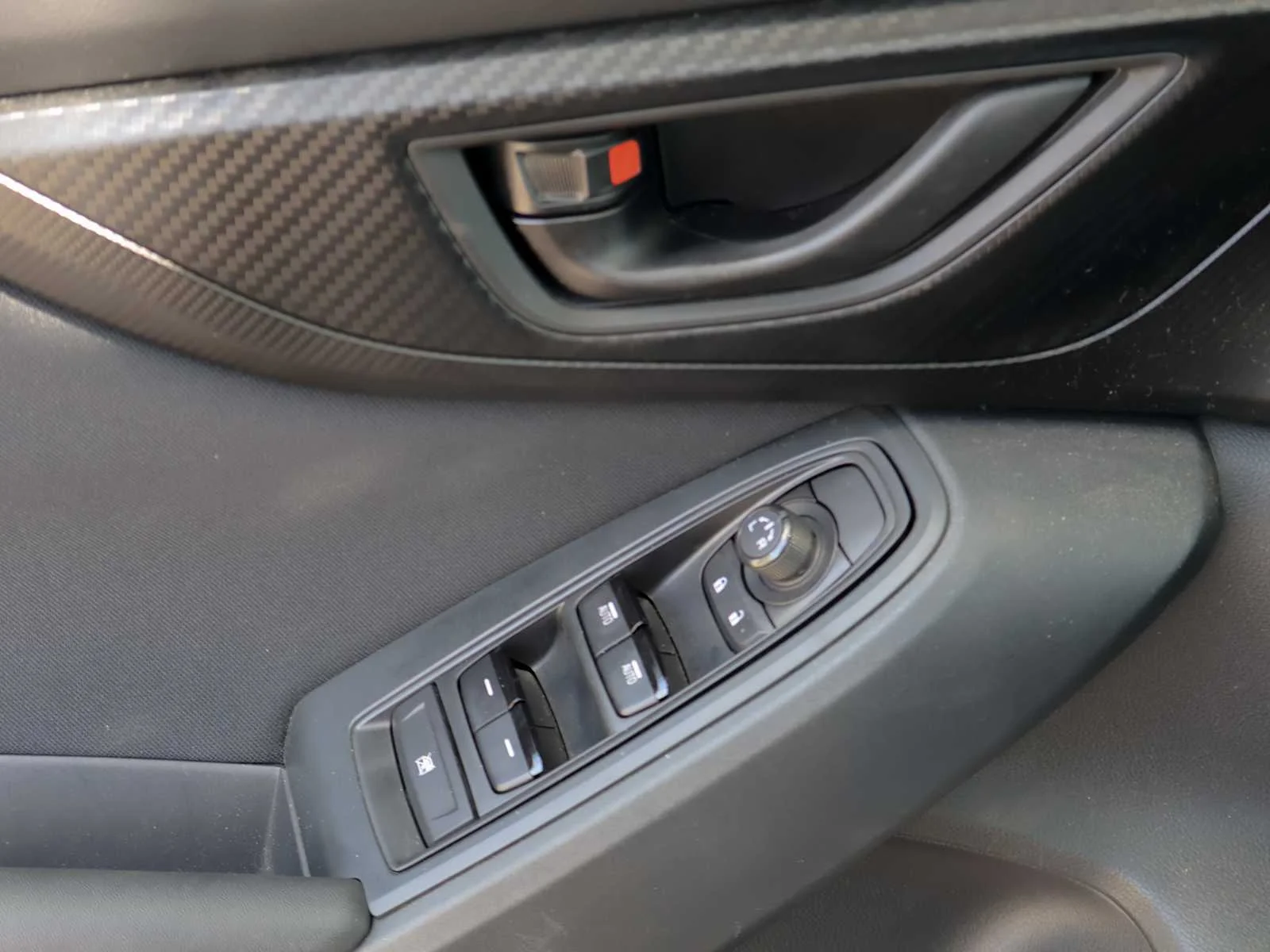 Used 2017 Island Blue Pearl Subaru  image 14