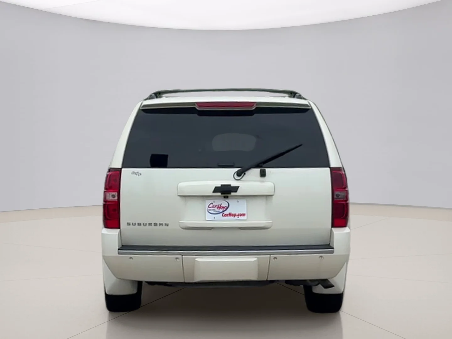 Used 2014 White Chevrolet LTZ image 4
