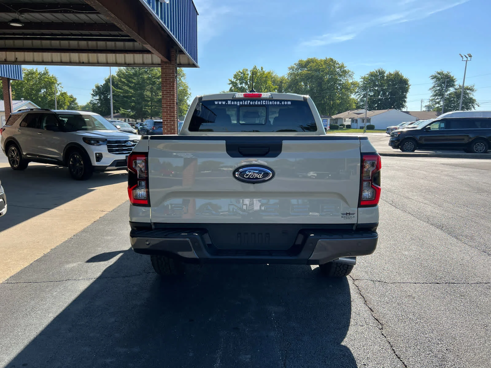 New 2025 Desert Sand Ford LARIAT image 28