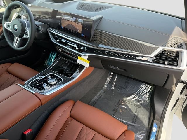 2026 BMW X5 M60i - Photo 14