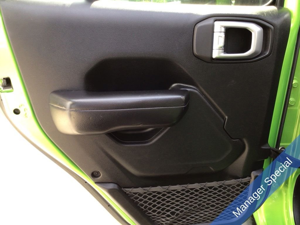 Used 2018 Green Jeep Unlimited Sport S image 32
