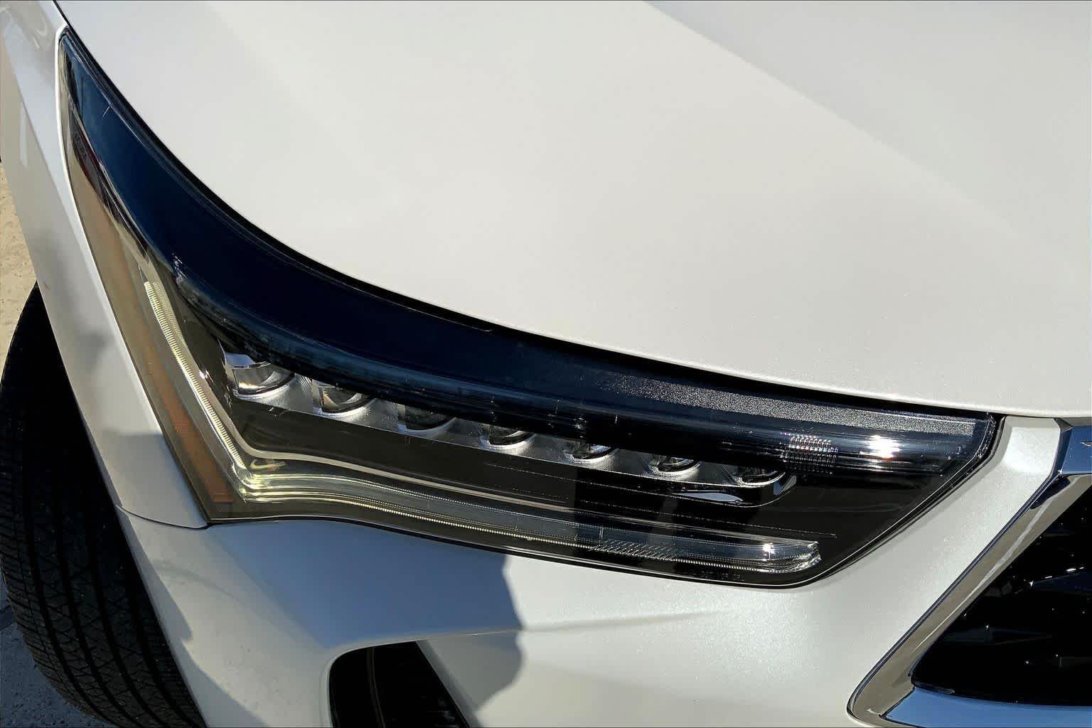 Used 2024 Platinum White Pearl Acura  image 38