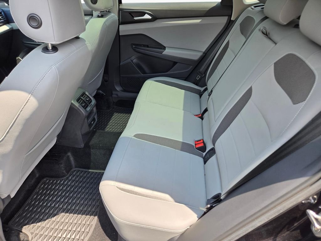 2023 Volkswagen Taos SE - Photo 16