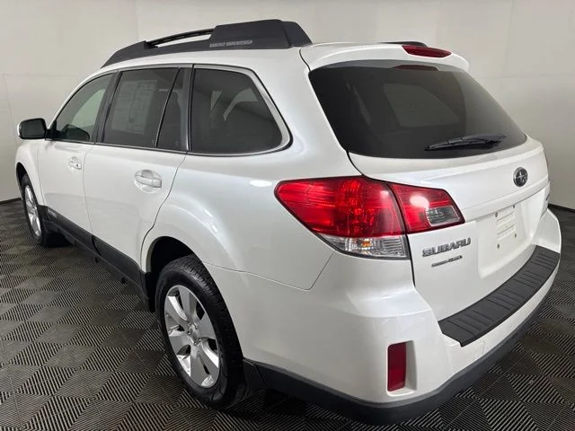 Used 2011 White Subaru 2.5i Premium image 6