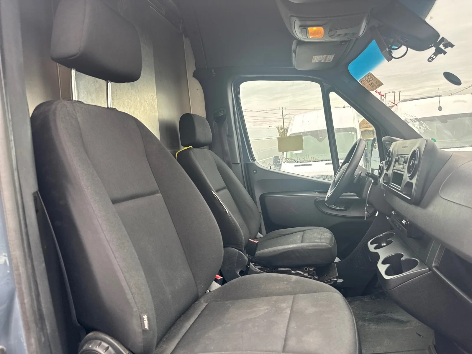 Used 2019 Blue Grey Mercedes-Benz 2500 HR V6 170