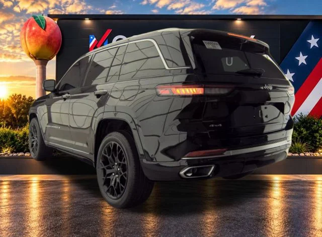 Used 2022 Black Jeep Summit Reserve image 3