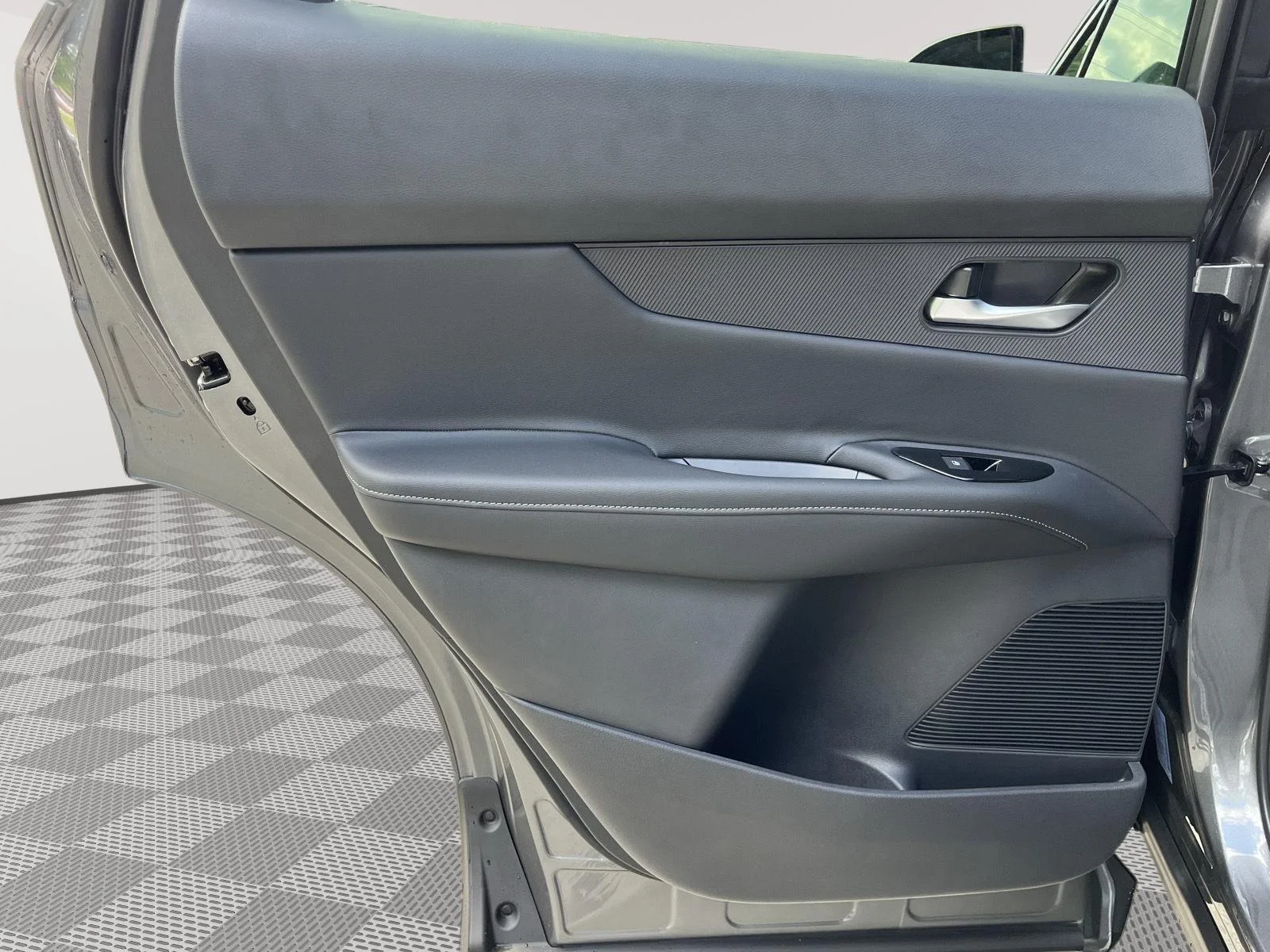 New 2026 Gun Metallic Nissan SL image 13