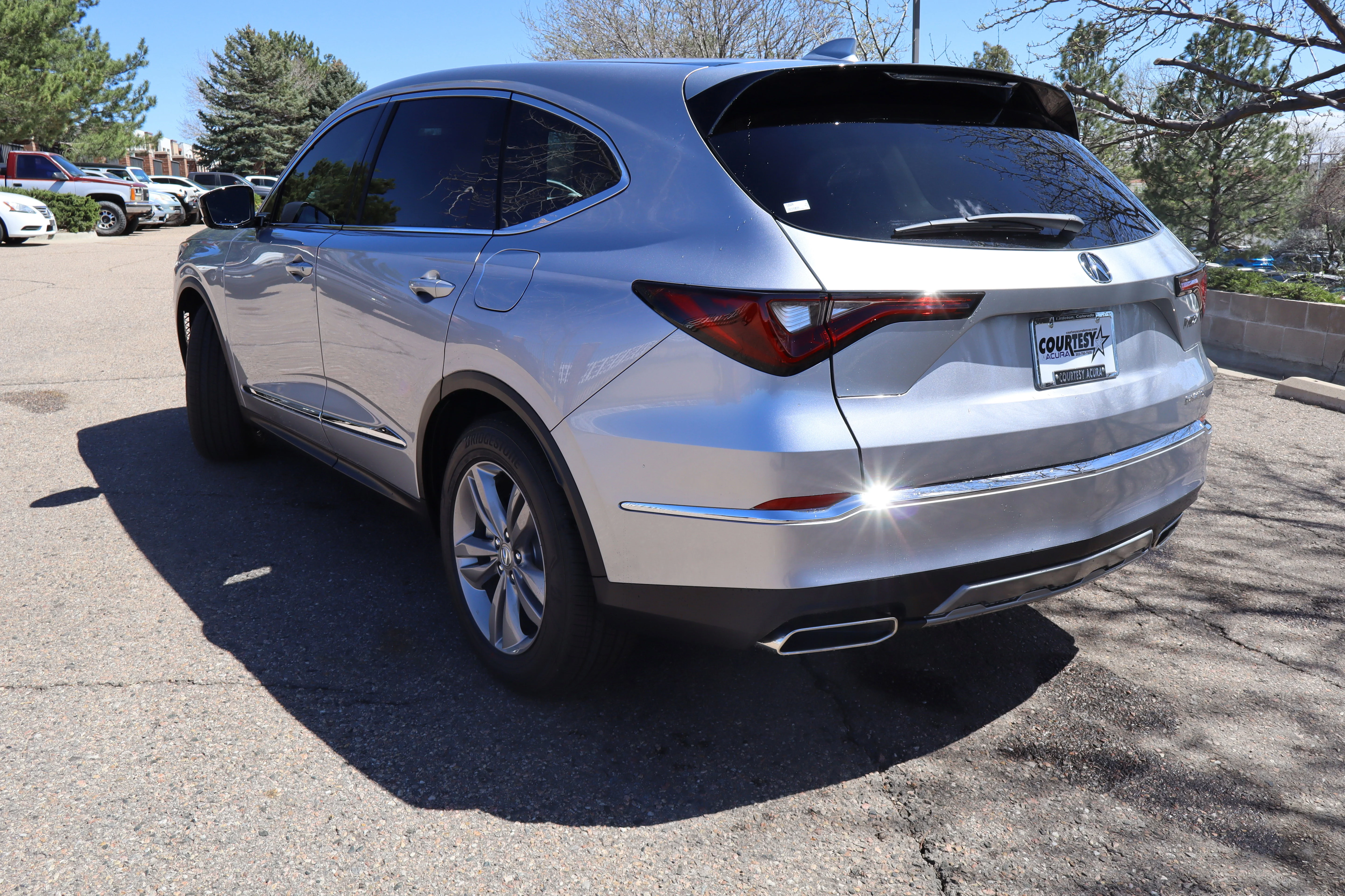 New 2026 Solar Silver Metallic Acura 4MDX image 3