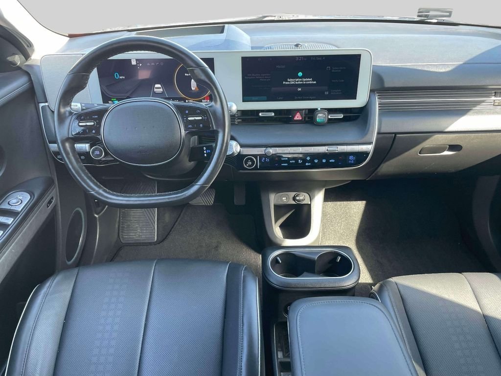 Used 2022 Green Hyundai Limited image 13