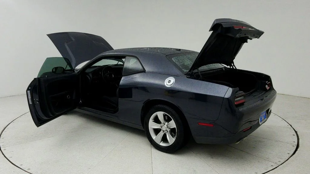Used 2019 Gray Dodge SXT image 12