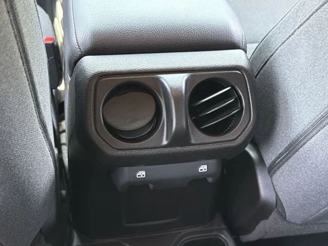 Used 2024 White Jeep Sport S image 18