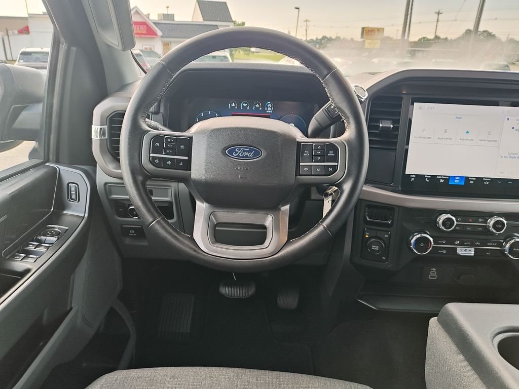 Used 2025 Black Ford XLT image 16
