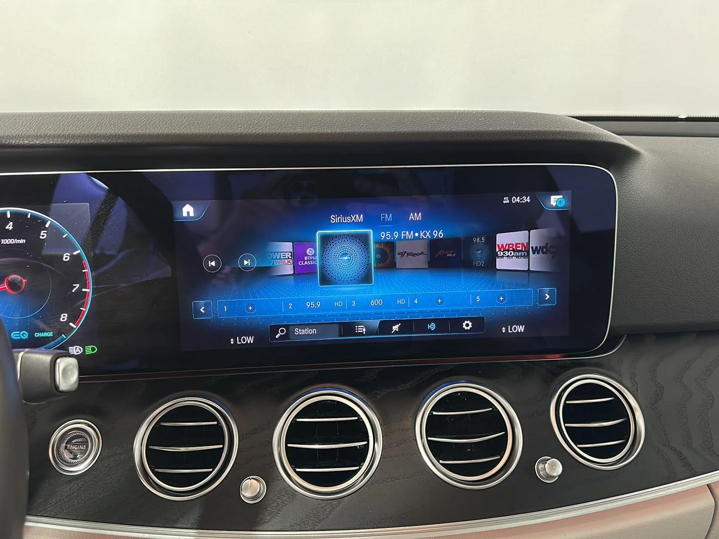 Used 2023 MANUFAKTUR Selenite Gray Magno Mercedes-Benz E 450 image 20