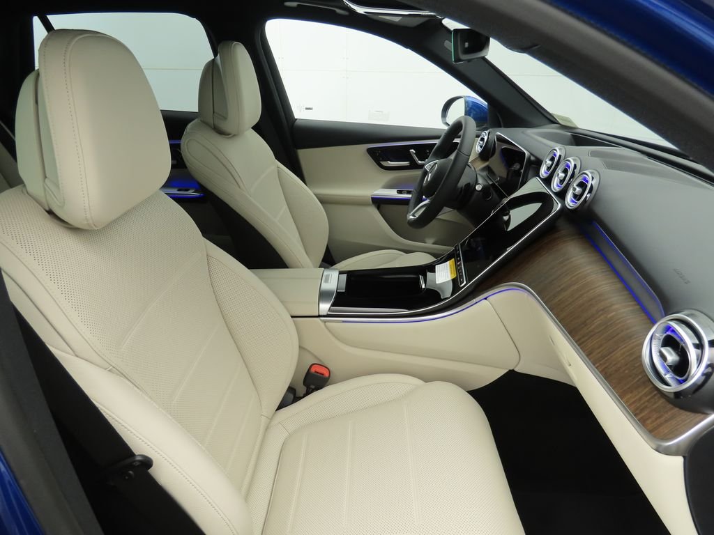 Used 2026 Starling Blue Metallic Mercedes-Benz GLC 300 image 22