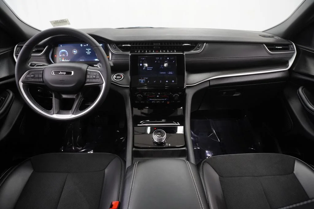 Used 2025 Red Jeep Altitude X image 24