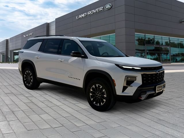 Used 2024 White Chevrolet Z71 image 7