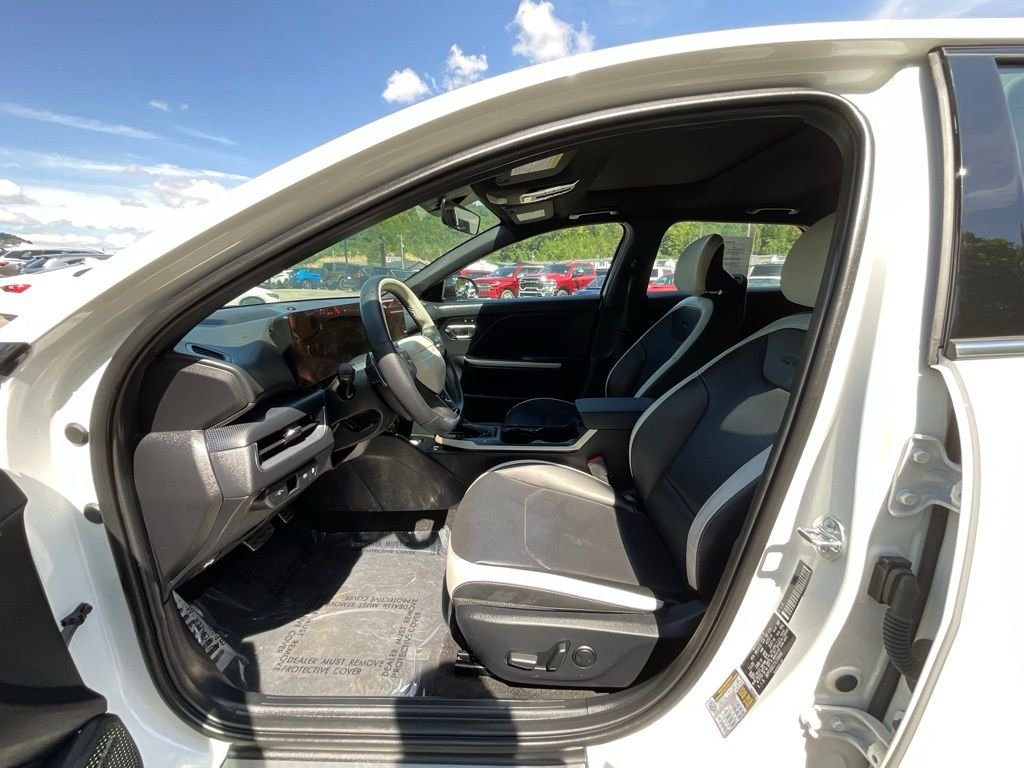 Used 2026 White Kia GT-Line Turbo image 9