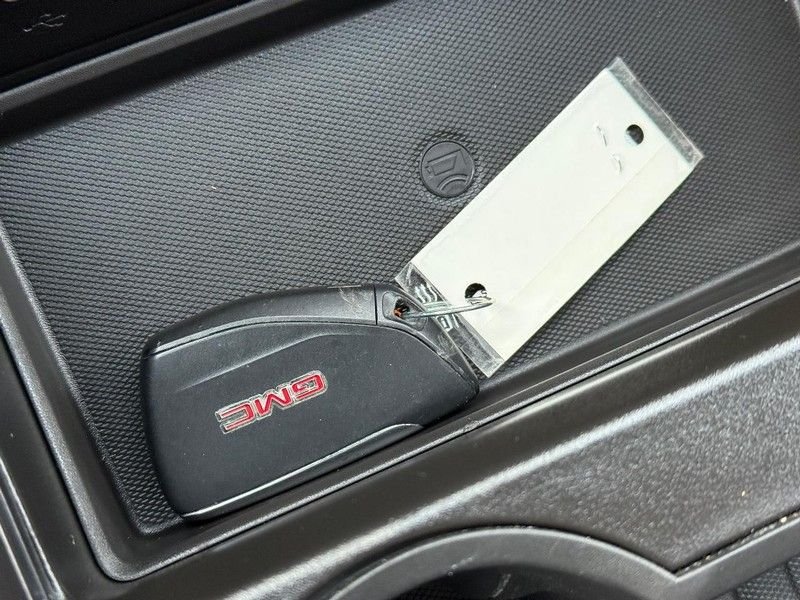 2023 GMC Yukon XL Denali - Photo 32