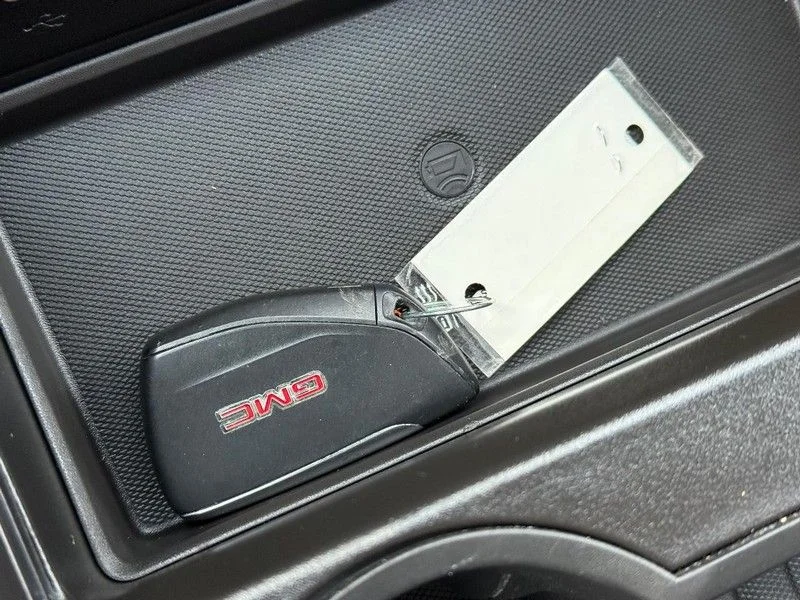 2023 GMC Yukon XL Denali - Photo 32