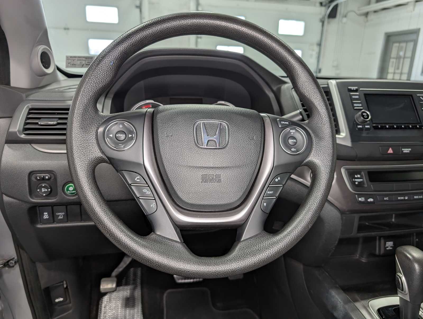 Used 2017 Lunar Silver Metallic Honda RT image 34