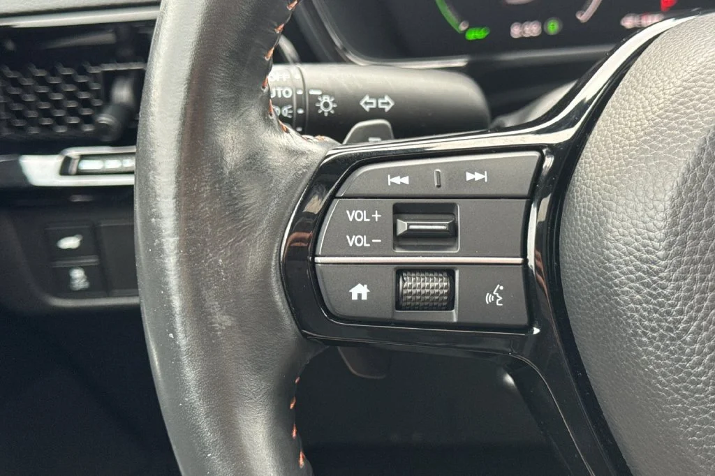 Used 2023 Platinum White Pearl Honda Sport Touring image 30