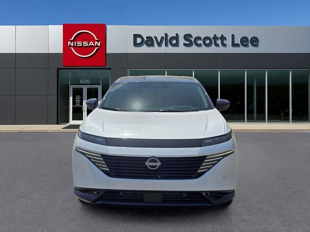 New 2026 White Nissan Platinum image 2