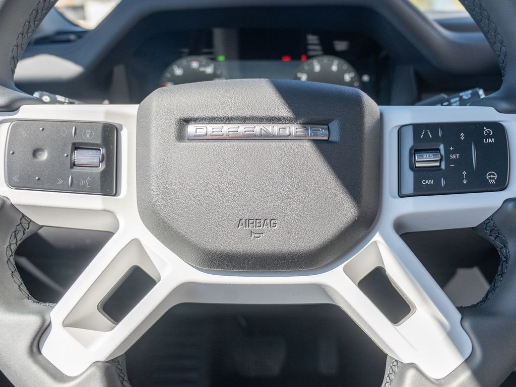 New 2026 Black Land Rover X-Dynamic SE image 14