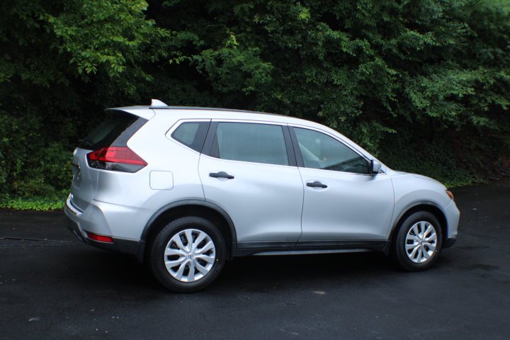 Used 2018 Nissan Rogue S with VIN KNMAT2MT0JP531428 for sale in Rome, GA