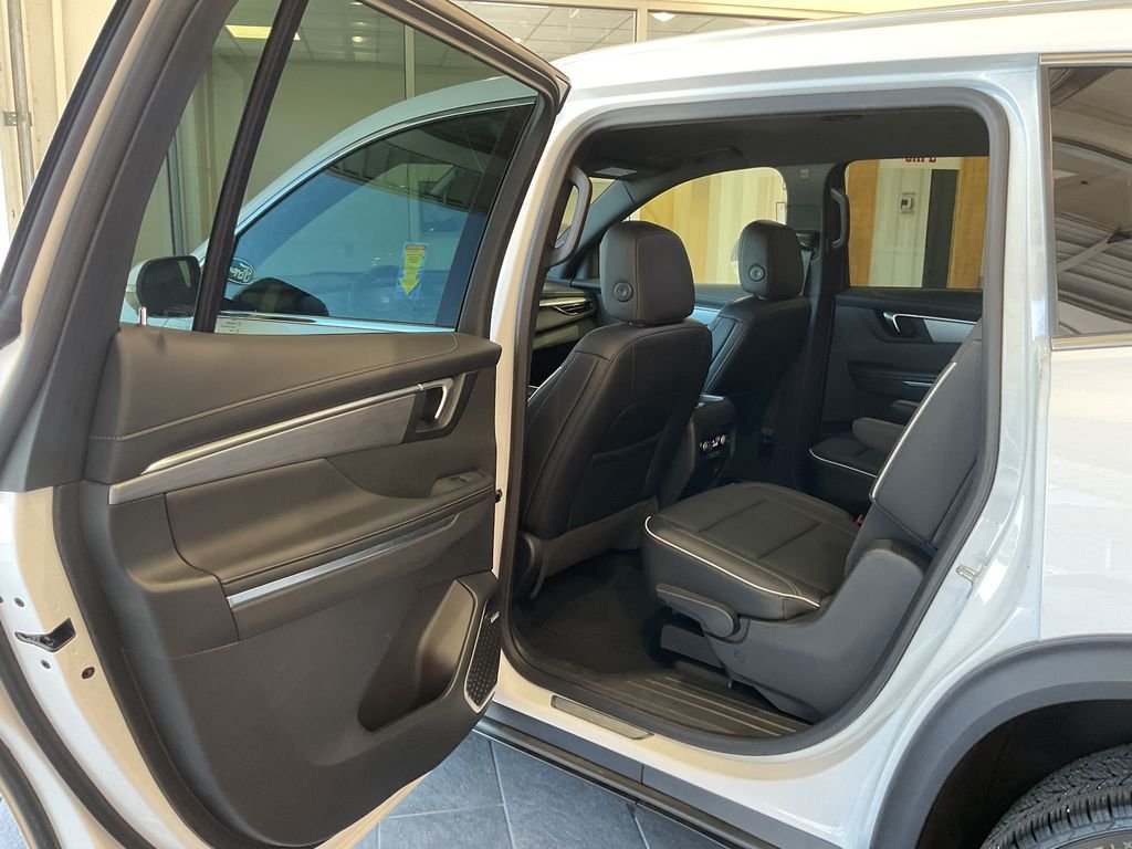Used 2025 White Buick Preferred image 29
