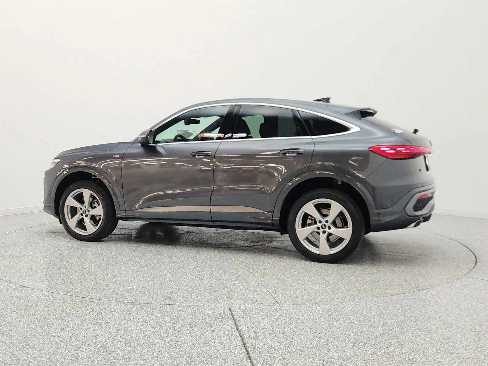 New 2026 Daytona Gray Metallic Audi Premium Plus 2.0 TFSI quattro image 8