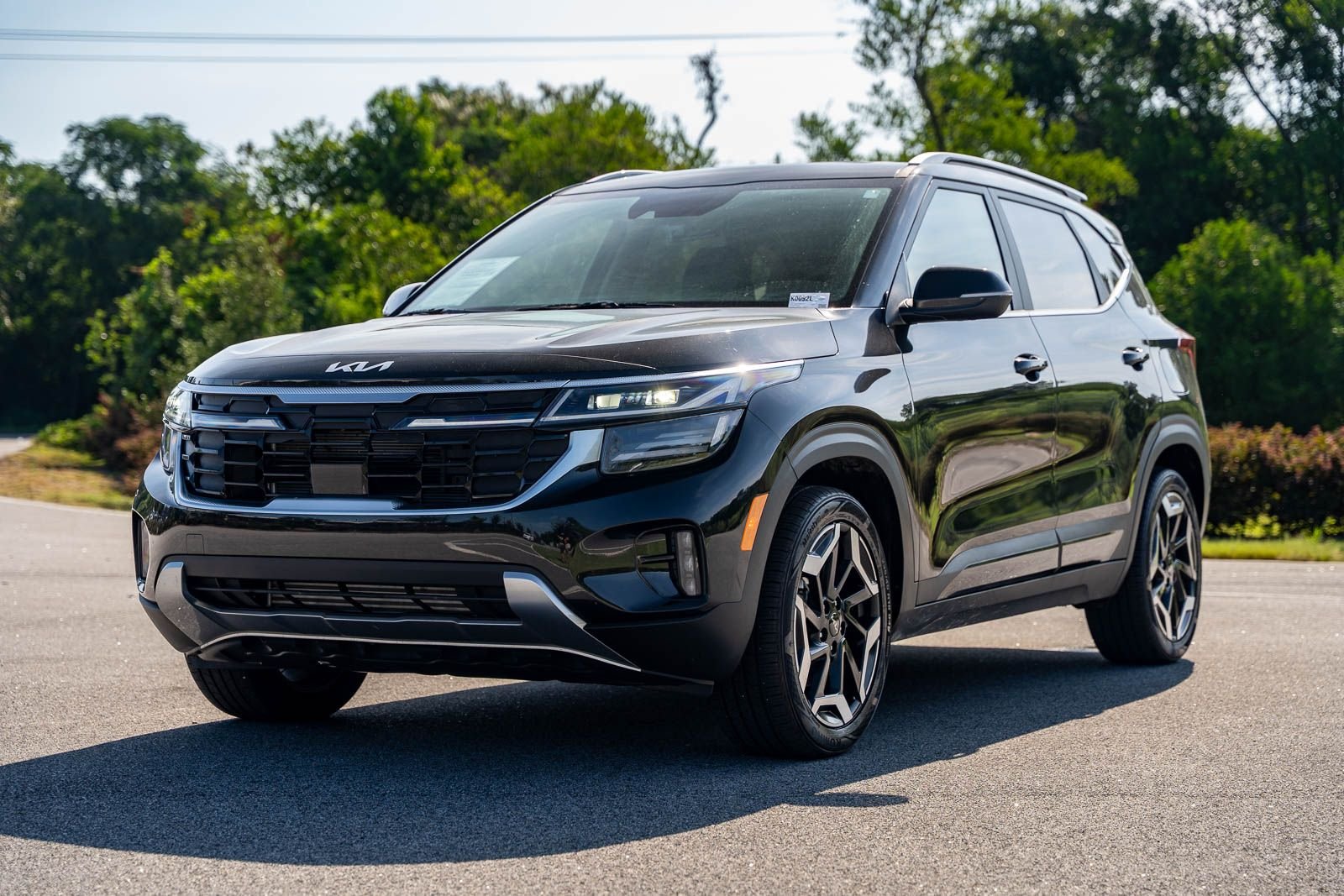 Used 2026 Black Kia SX image 3