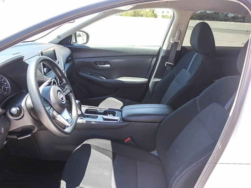 Used 2025 Aspen White Nissan SV image 18