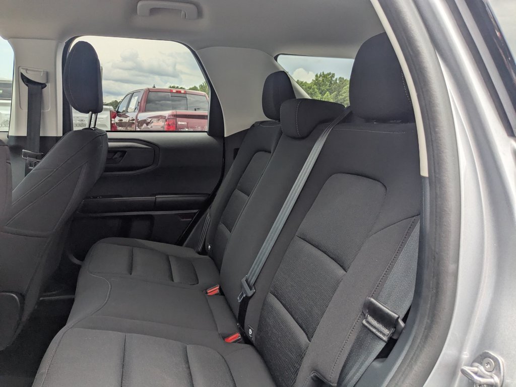Used 2021  Ford Base image 22