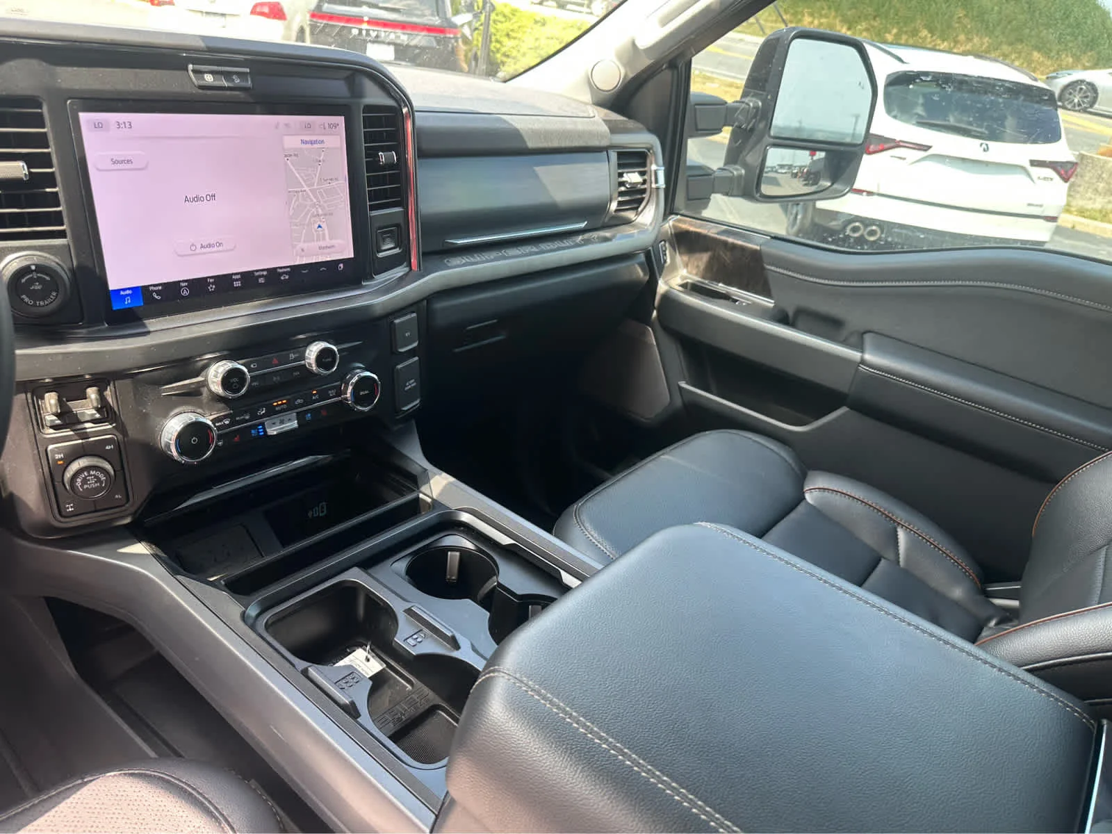 Used 2026 Avalanche Ford LARIAT image 8