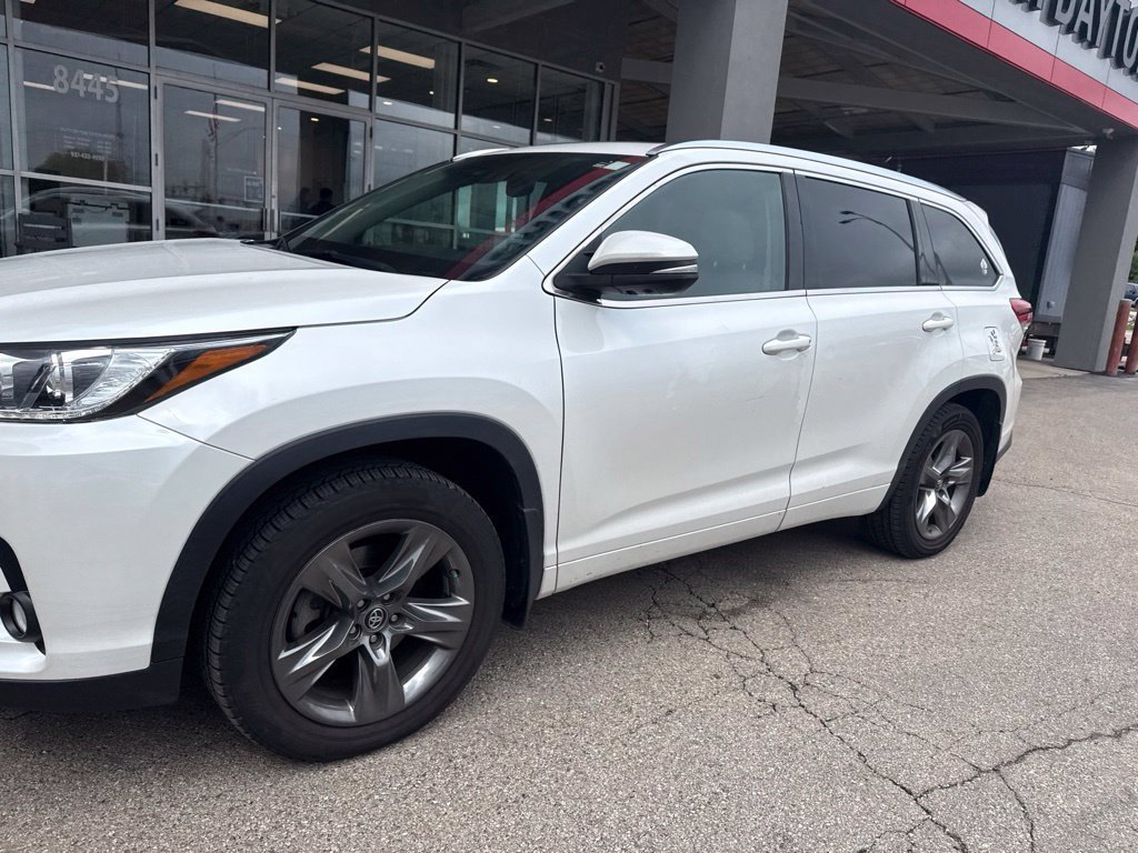 Certified Used 2017 Blizzard Pearl Toyota Limited Platinum image 11