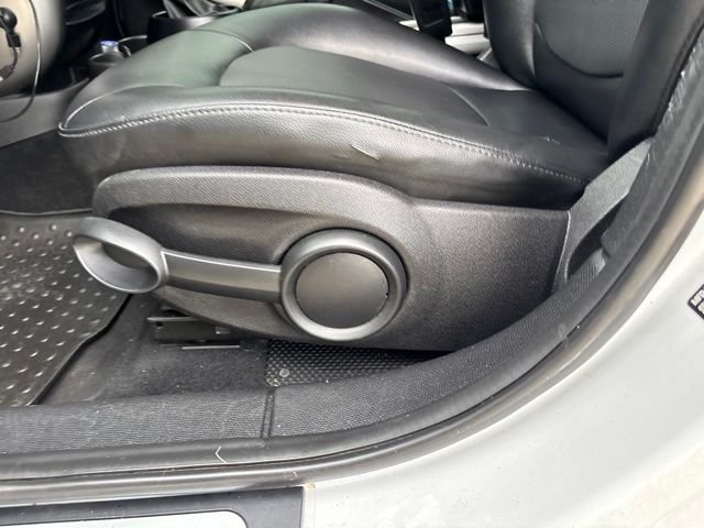 Used 2015 White MINI Base image 13