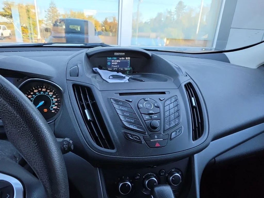 Used 2013 Blue Ford S image 5