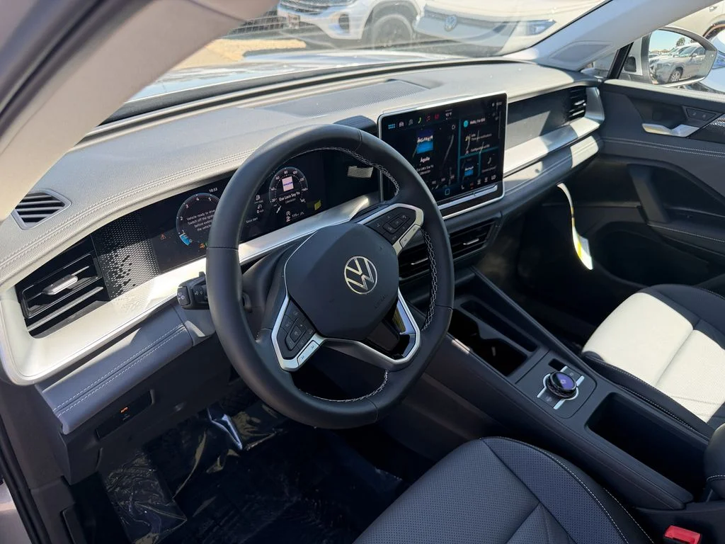 New 2026 Pyrite Silver Metallic Volkswagen SE image 11