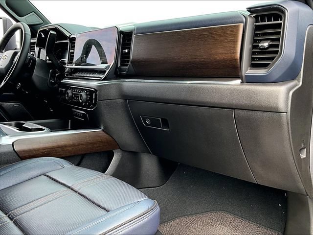 Used 2025 Black Chevrolet High Country image 14