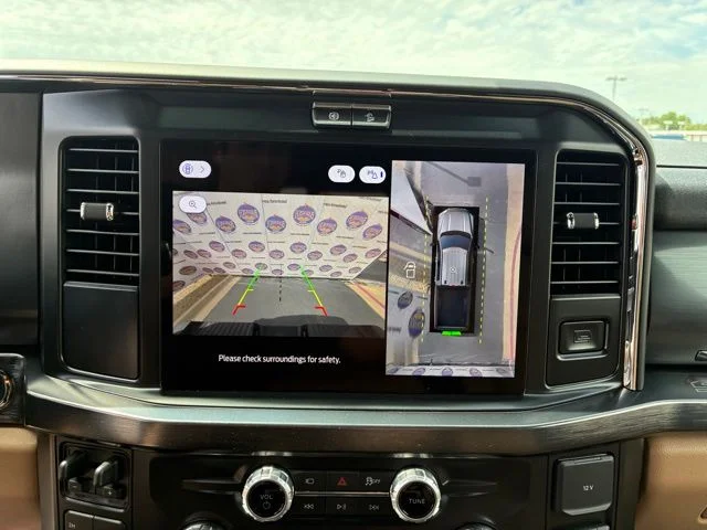 New 2026 Oxford White Ford Lariat image 15