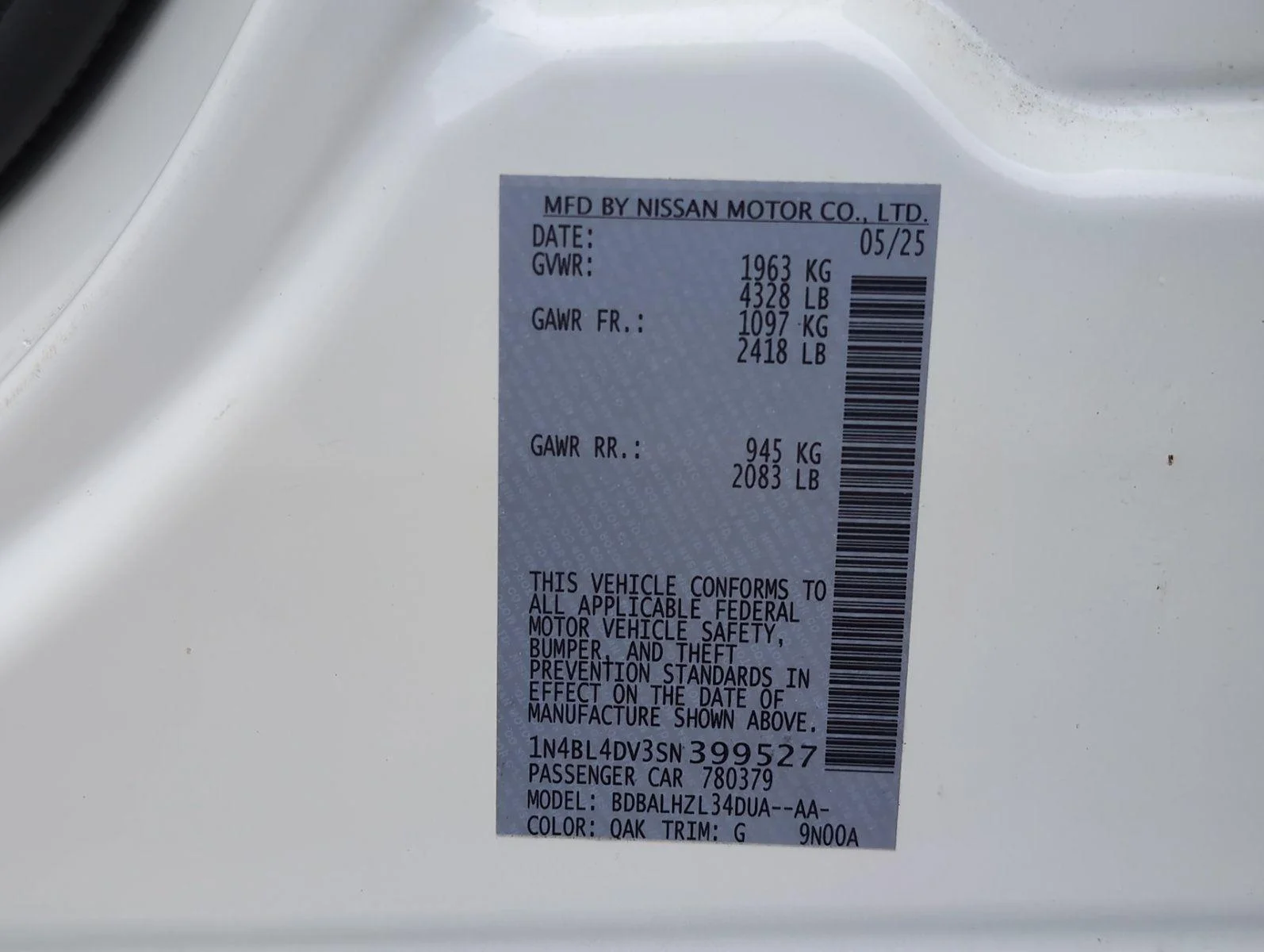Used 2025 Glacier White Nissan SV image 13