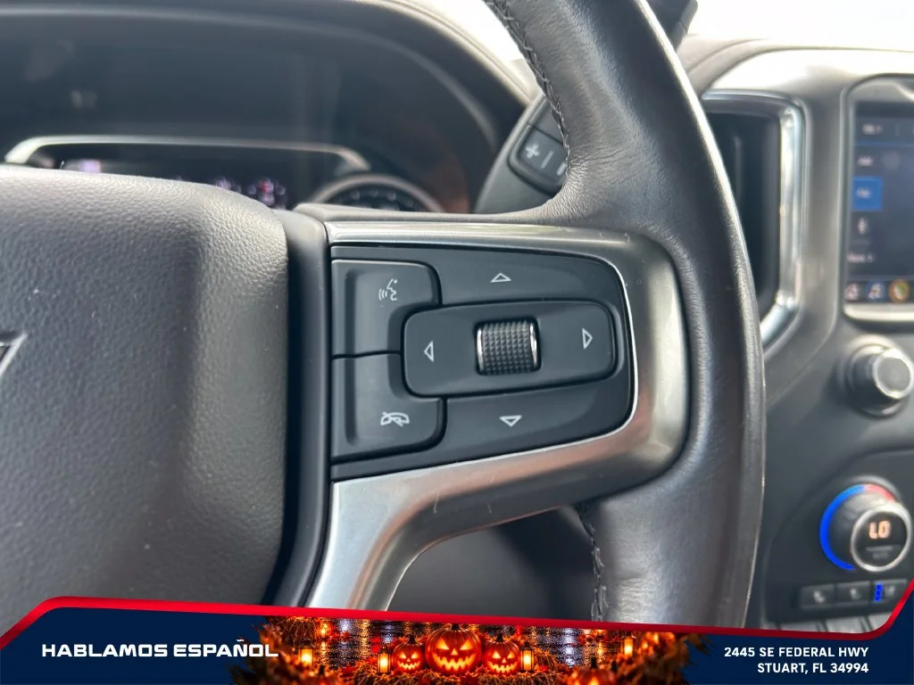 Used 2019 IRIDESCENT PEARL TRICOAT Chevrolet LTZ image 27