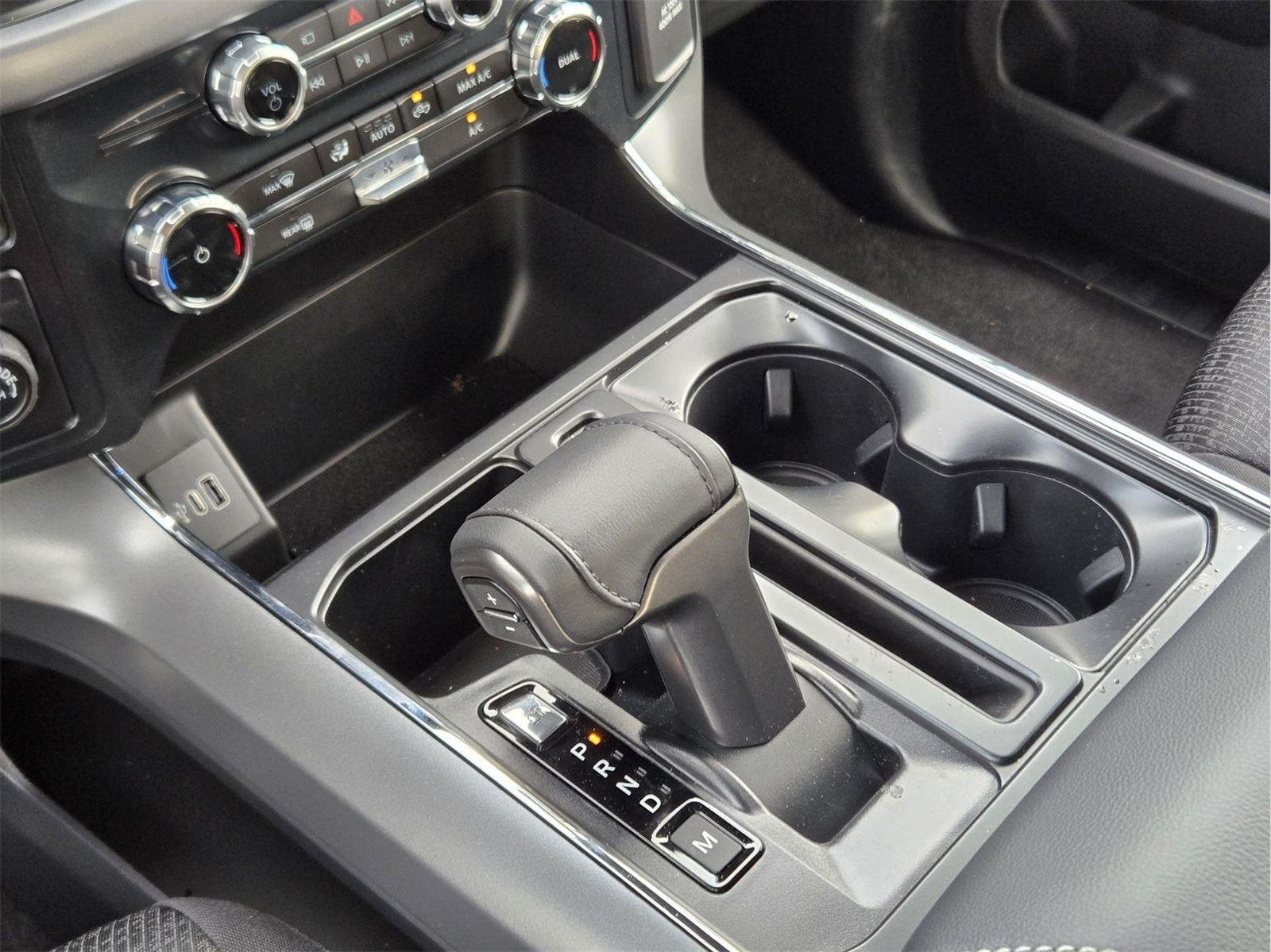 New 2026 Oxford White Ford XLT image 14