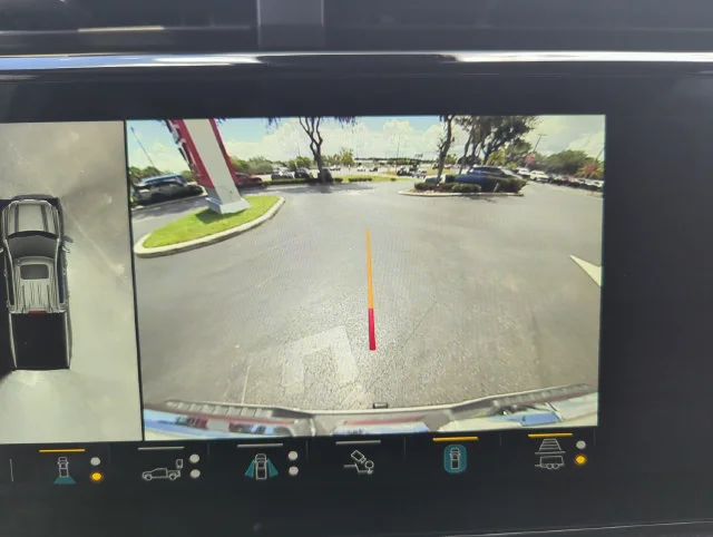 Used 2023 White GMC Denali image 37
