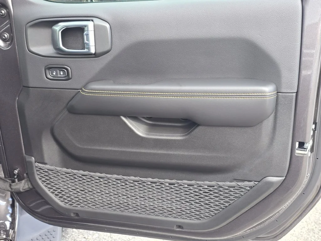 New 2027 Gray Jeep Sahara image 36