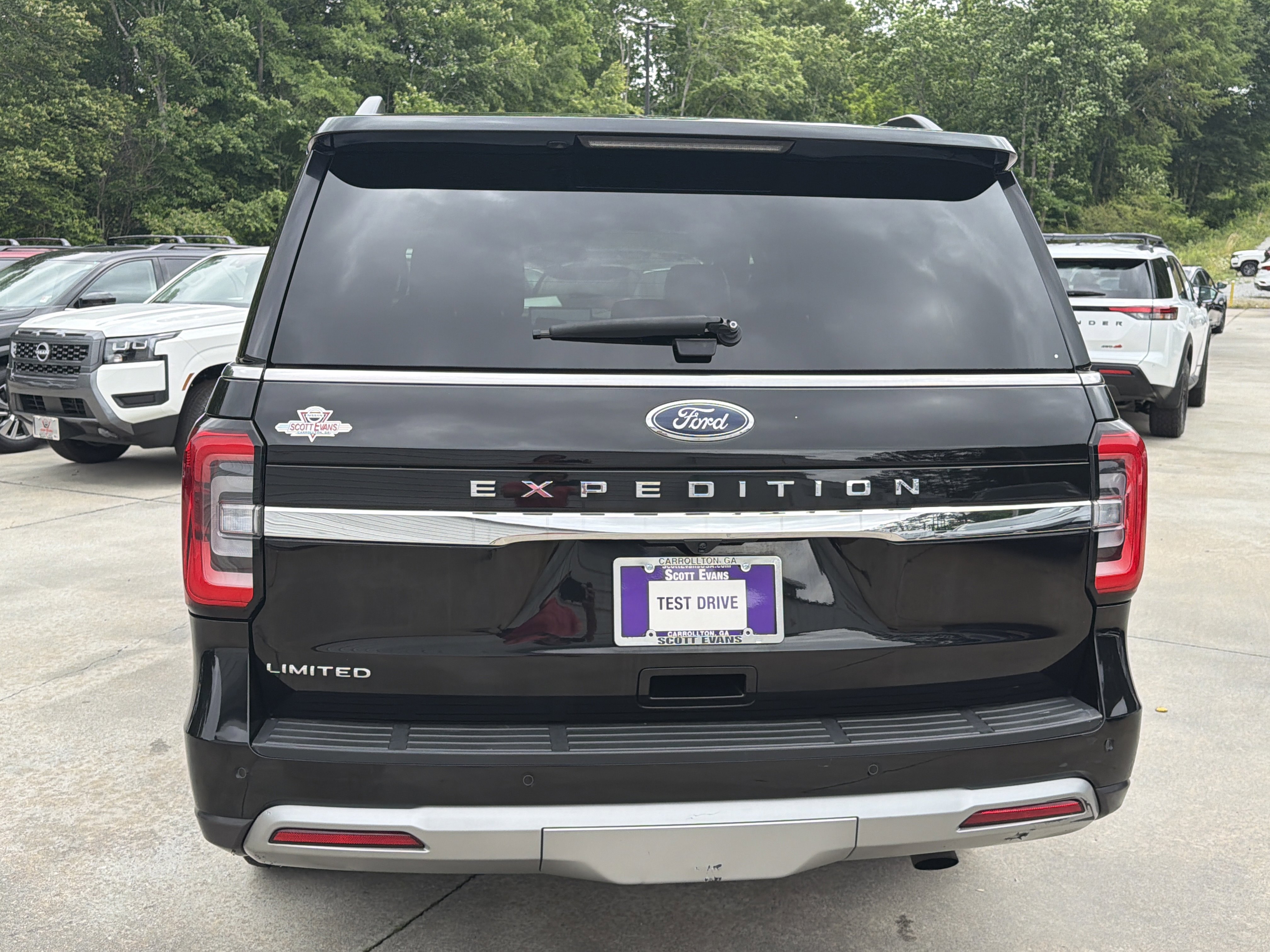 Used 2024 Black Ford Limited image 7