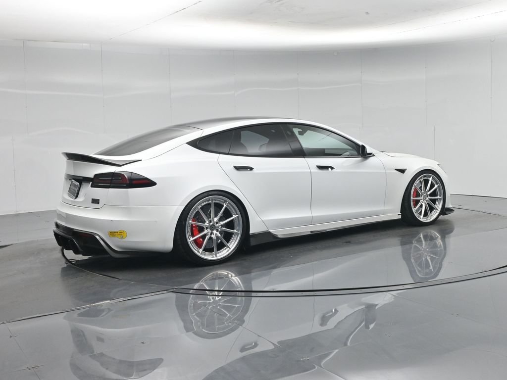 Used 2022 White Tesla Plaid image 26