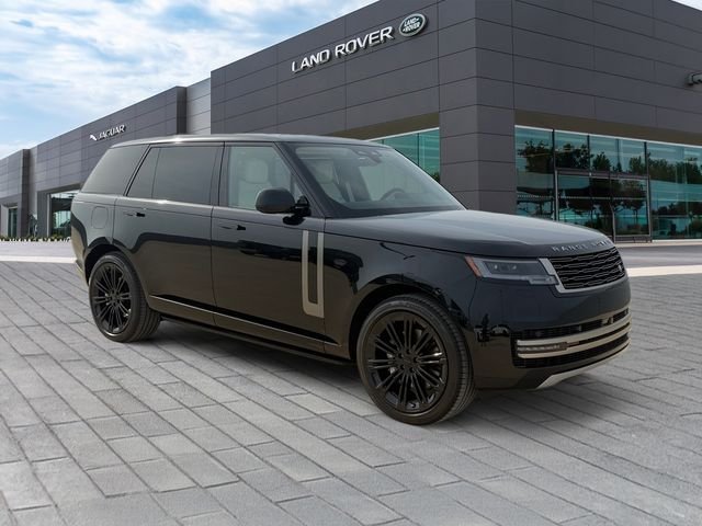 New 2026 Santorini Black Land Rover SE image 7